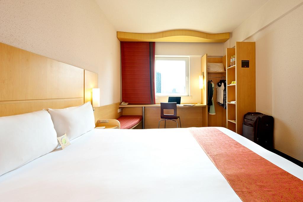 Ibis Ningbo Qianhu Plaza Hotel Dış mekan fotoğraf