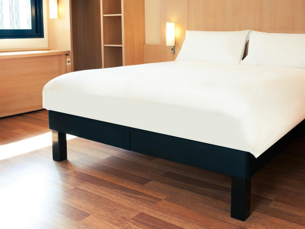 Ibis Ningbo Qianhu Plaza Hotel Dış mekan fotoğraf