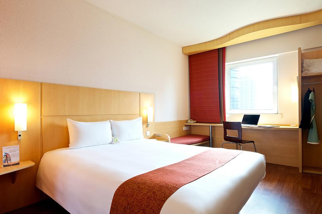 Ibis Ningbo Qianhu Plaza Hotel Dış mekan fotoğraf