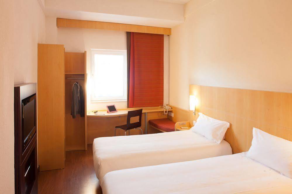 Ibis Ningbo Qianhu Plaza Hotel Dış mekan fotoğraf