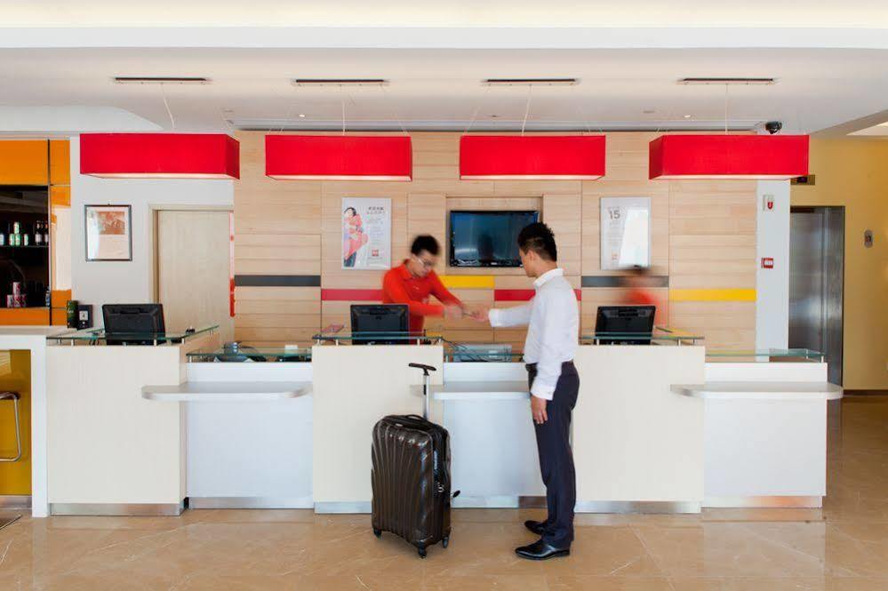 Ibis Ningbo Qianhu Plaza Hotel Dış mekan fotoğraf